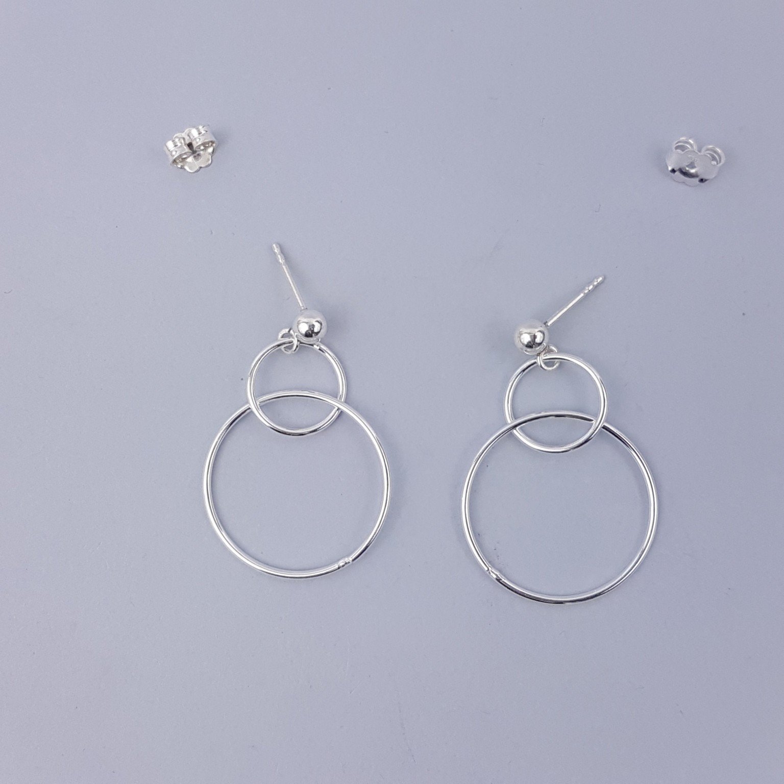 Boucles D'oreilles Pendantes Laiton Argenté - Motif Serpents Entrelacés Caducée - Marque 81stgeneration