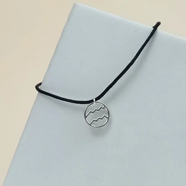 Collier zodiaque Verseau – pendentif signe astrologique sur cordon